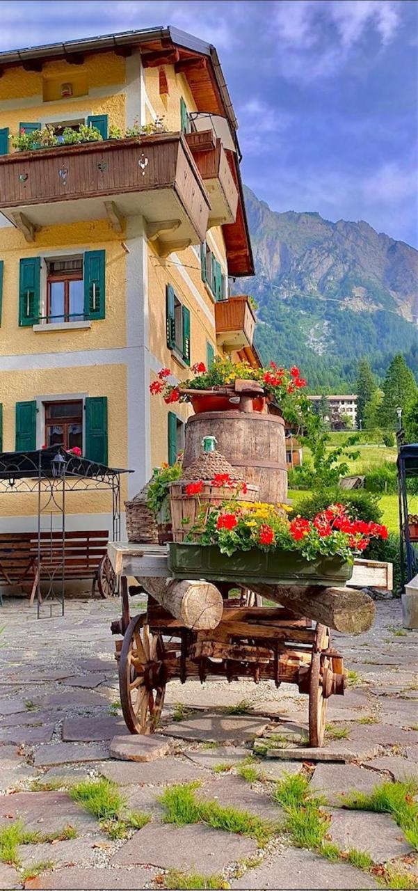 Albergo Piani Di Luzza Forni Avoltri Esterno foto